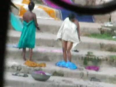 A negra obesa está com fome e ela vai comer sua filme pornô bem safado masculinidade escura