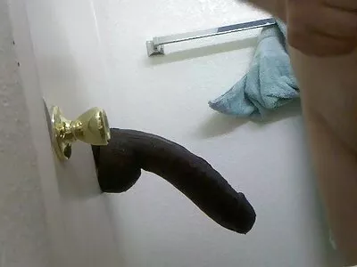 Um cara de sorte transa com duas mulheres famintas de pau no filme pornô só novinhas sofá