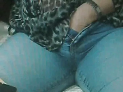 Estudante que se comporta mal está sendo punida por sua professora filmes pornos gostosas lésbica