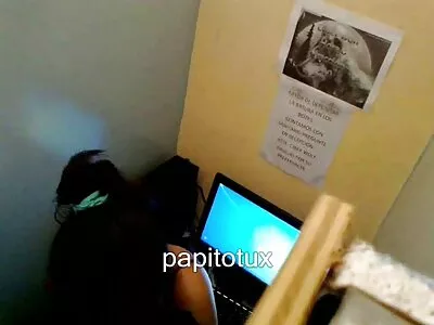 Modelo ruiva deslumbrante filme pornô com mulher morena com peitos grandes precisa de sexo oral em HD