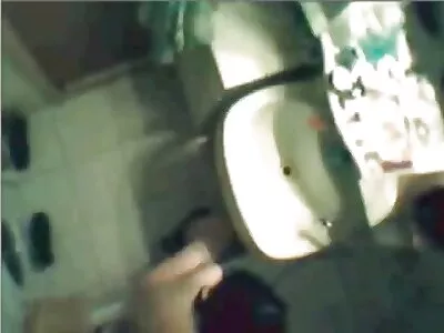Querida  ruiva curtindo uma cena de corno esquisita