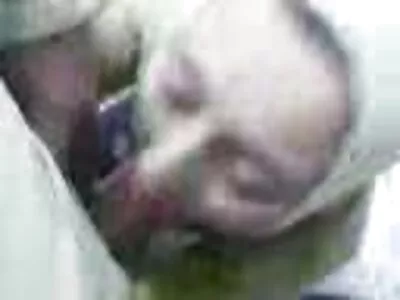 Dona de casa filme porno brasileiro coroas prova que é uma boa menina deixando cara foder ela