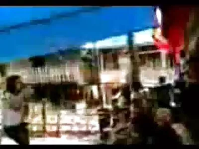 O mastro de carne branco invade a suculenta vagina do filhote de Ébano à beira da piscina as mulheres mais gostosas do filme pornô