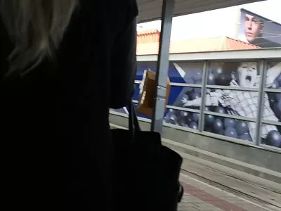 Morena gostosa MILF fica com tesão filmes pornos rabudas e dá uma bela punheta no homem