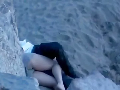 Garota extravagante com belos seios e bela garupa vídeo pornô brasileiro das coroas é boinked.
