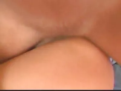 Morena gostosa MILF fica com tesão filme pornô só com mulheres gostosas e dá uma bela punheta no homem