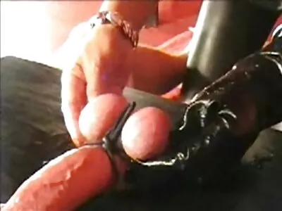 Petite blondie Calibri montando um grande filme pornô as panteras gostosas schlong