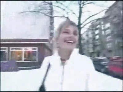 Hot Milf e sua filme pornô a vizinha jovem enteada transam em um trio