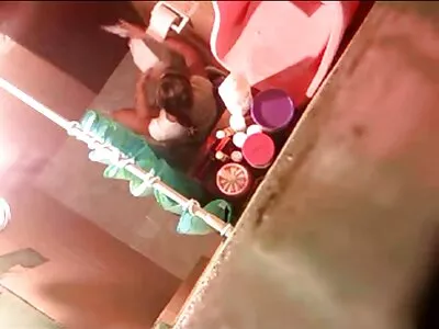 Danny D está enfiando seu pedaço  gigante de pau bem no fundo de sua buceta