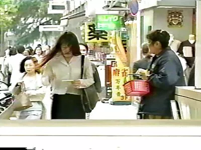 Pintinhos rápidos marcam uns aos outros com a língua e os filmes pornos de coroas brasileiras dedos